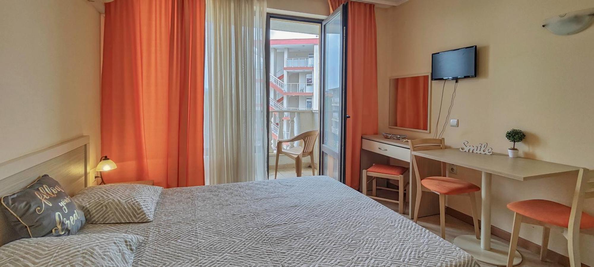 Royal Sun Apartments Солнечный берег Экстерьер фото